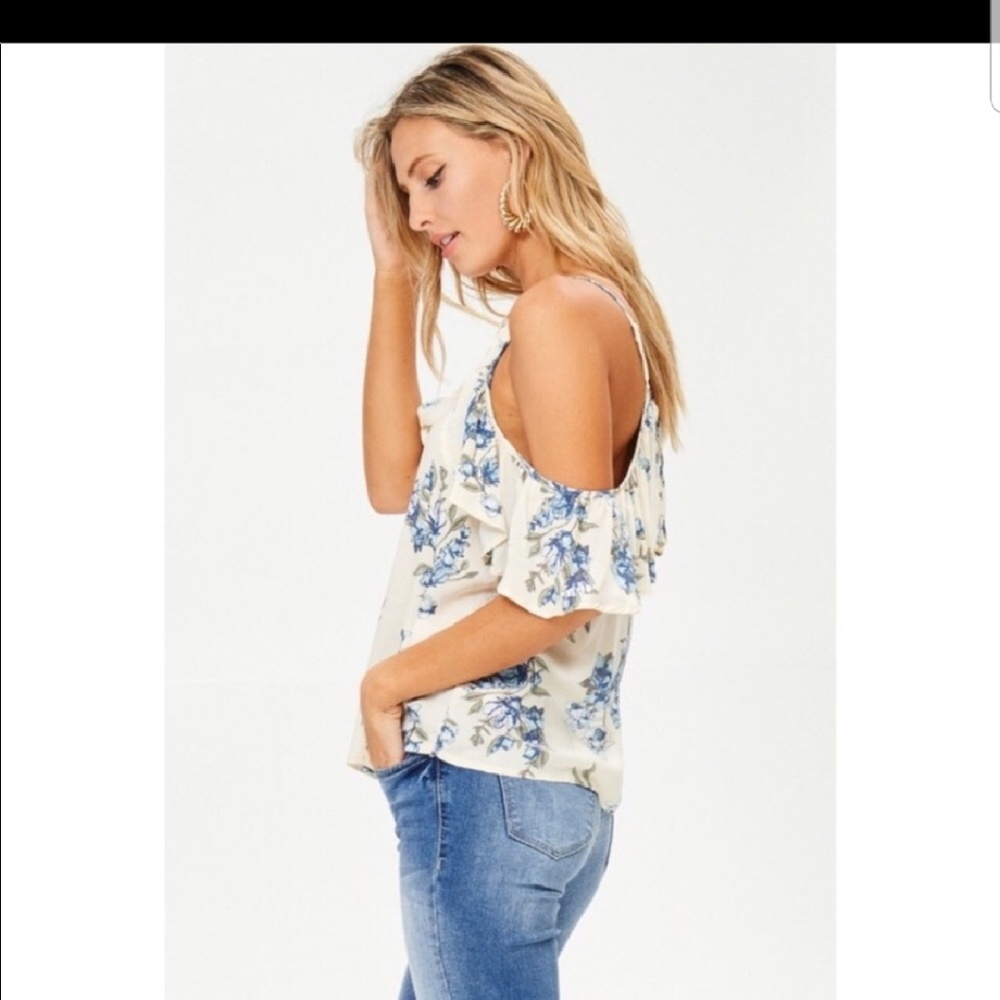 Floral ruffle open shoulder top - Picture 4 of 4